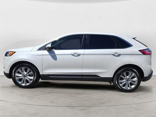 White Platinum Metallic Tri-Coat 2019 Ford Edge Titanium