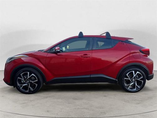 2021 Toyota C-HR XLE