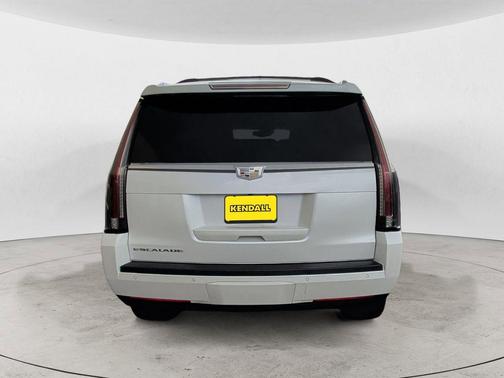 2016 Cadillac Escalade Platinum