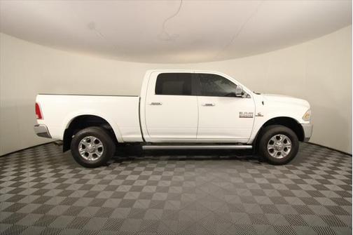 2018 RAM 2500 Laramie Crew Cab 4x4 6'4' Box