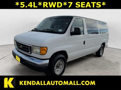 2005 Ford E150 Chateau