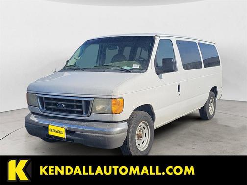 2005 Ford E150 Chateau