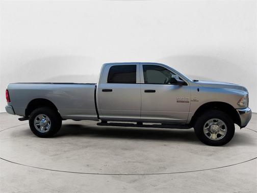 2017 RAM 3500 Tradesman Crew Cab 4x4 8' Box