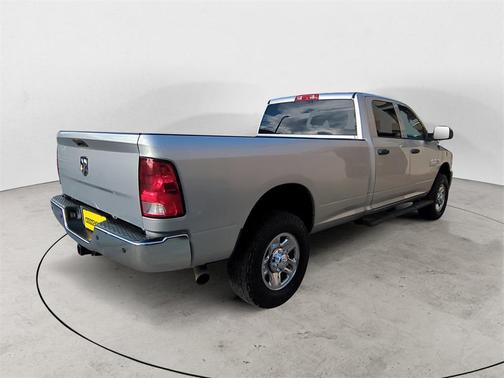 2017 RAM 3500 Tradesman Crew Cab 4x4 8' Box