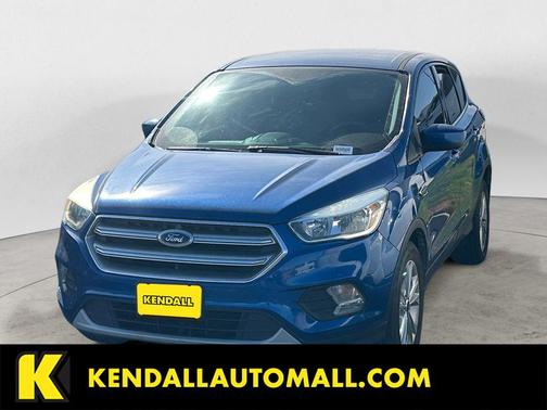 Ruby Red Metallic Tinted Clearcoat 2017 Ford Escape SE