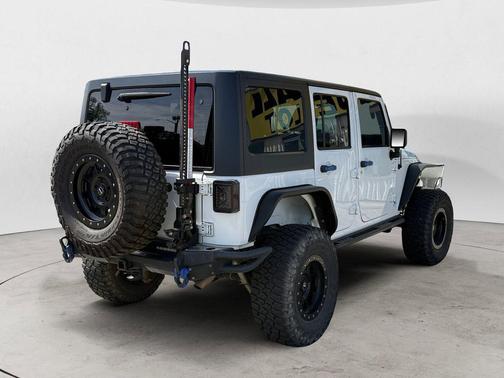 Bright White Clearcoat 2018 Jeep Wrangler JK Unlimited Rubicon