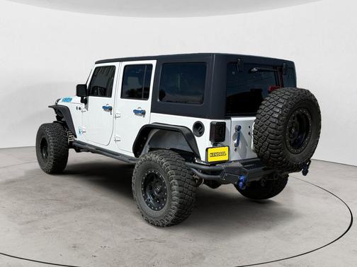 Bright White Clearcoat 2018 Jeep Wrangler JK Unlimited Rubicon