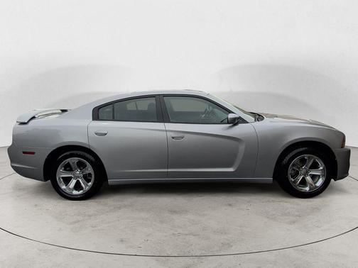 Billet Silver Metallic 2014 Dodge Charger SE
