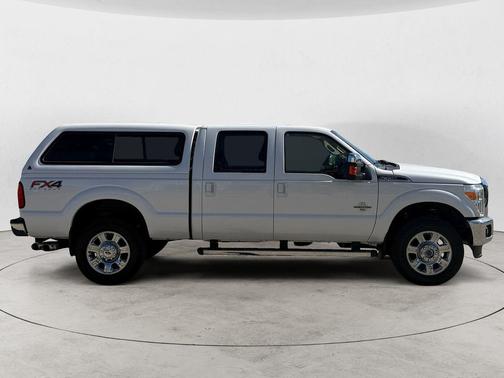 White Platinum Clearcoat Metallic 2016 Ford F-350 Lariat