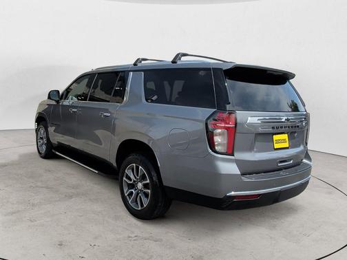 Satin Steel Metallic 2022 Chevrolet Suburban LT