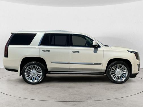 White Diamond Tricoat 2015 Cadillac Escalade Premium