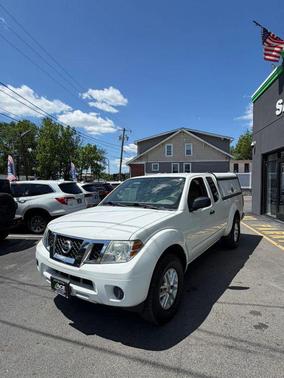 White 2015 Nissan Frontier SV