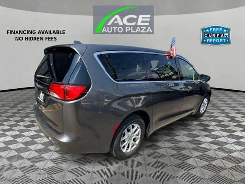 Gray 2017 Chrysler Pacifica Touring