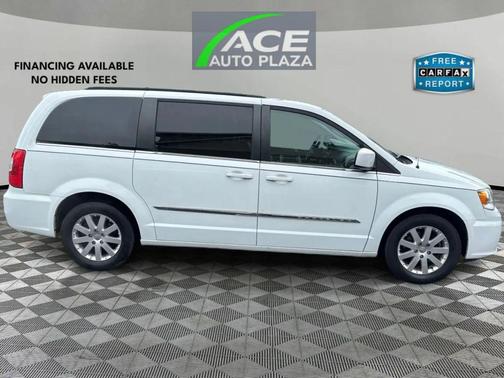 White 2016 Chrysler Town & Country Touring