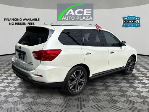 2017 Nissan Pathfinder Platinum