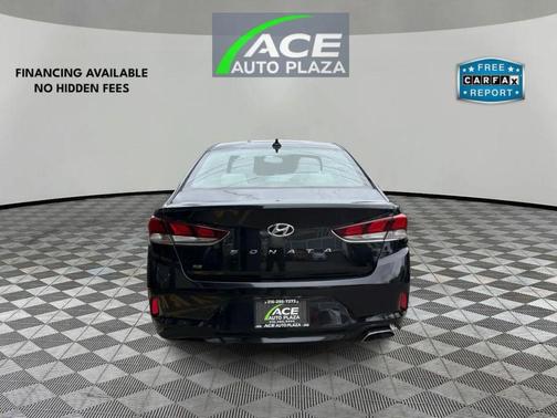Black 2018 Hyundai SONATA SE