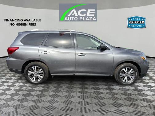 2019 Nissan Pathfinder SV