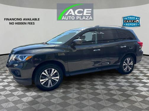2017 Nissan Pathfinder SV