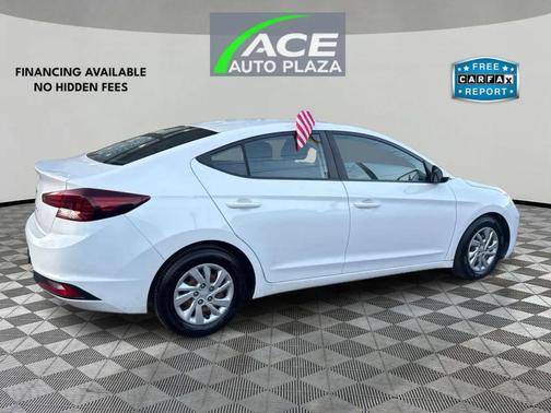 2019 Hyundai ELANTRA SE