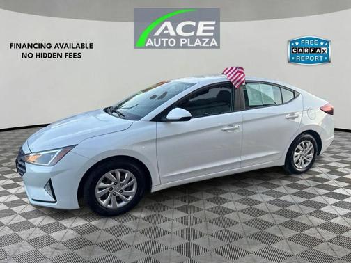 2019 Hyundai ELANTRA SE
