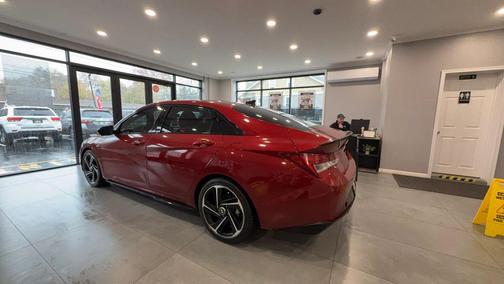 2023 Hyundai ELANTRA SE