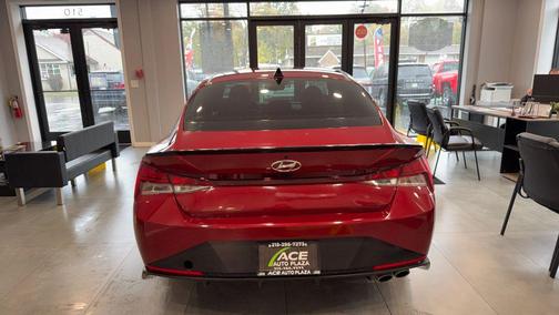 2023 Hyundai ELANTRA SE