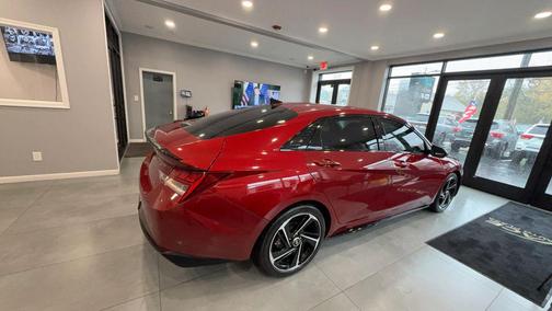 2023 Hyundai ELANTRA SE