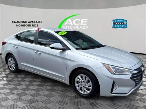 2019 Hyundai ELANTRA SE