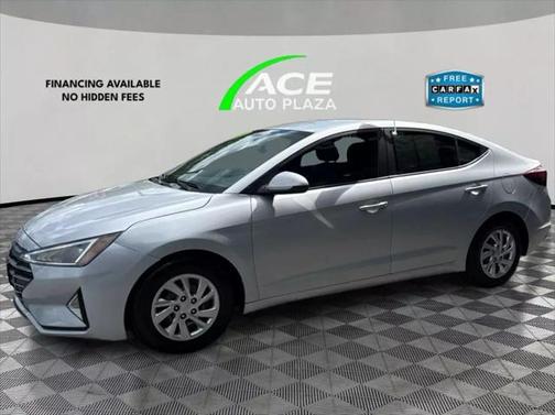 2019 Hyundai ELANTRA SE