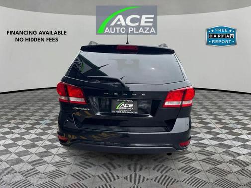 Black 2019 Dodge Journey SE