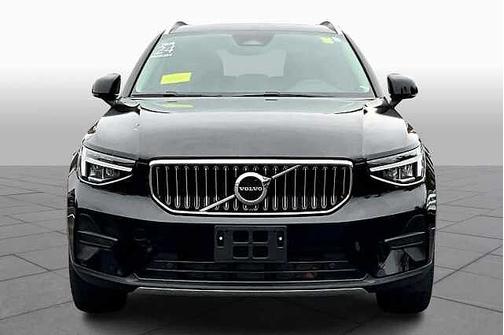 2024 Volvo XC40 Core