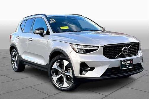 2023 Volvo XC40 Plus