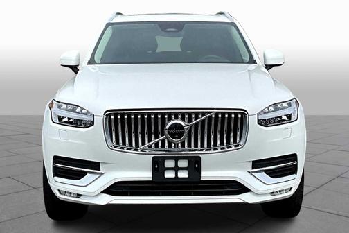 2023 Volvo XC90 B5 AWD Plus