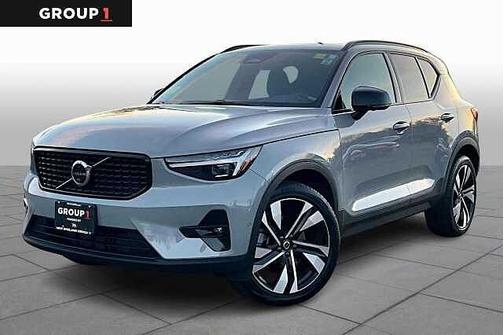 2024 Volvo XC40 Plus