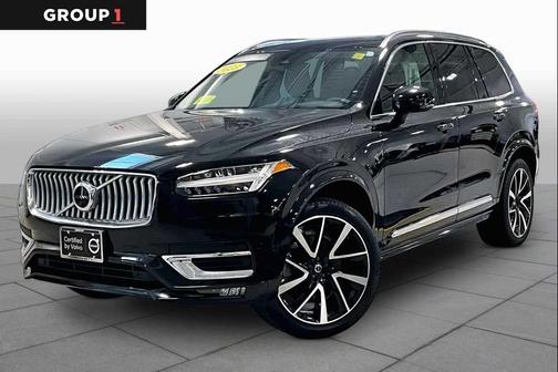Onyx Black 2023 Volvo XC90 Plus