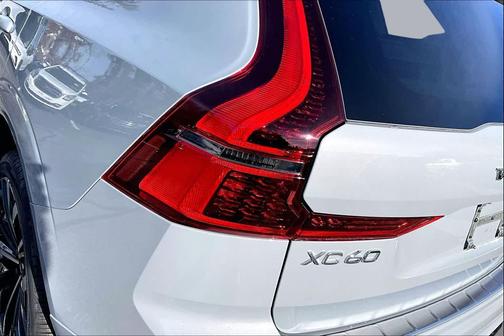 VAPOUR GREY 2026 Volvo XC60 B5 Ultra