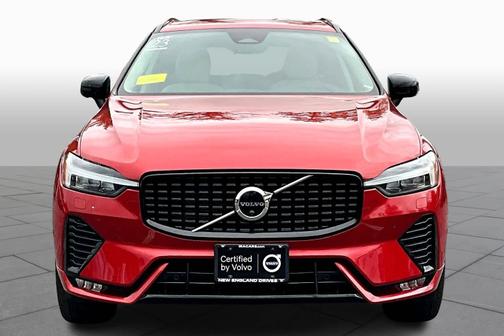 2023 Volvo XC60 B5 AWD Plus Dark