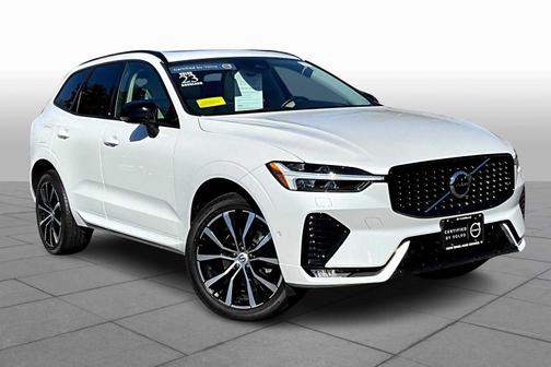 2023 Volvo XC60 B5 AWD Plus Dark