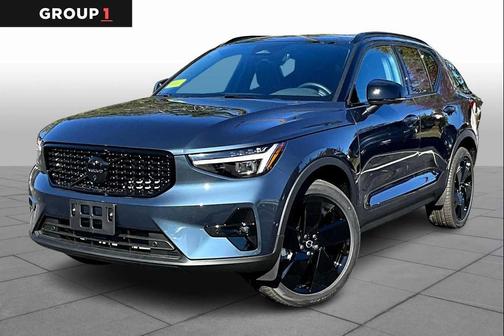 Denim Blue 2026 Volvo XC40 Black Edition Ultra, B5 AWD Gas (mild hybrid)