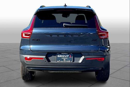 Denim Blue 2026 Volvo XC40 Black Edition Ultra, B5 AWD Gas (mild hybrid)