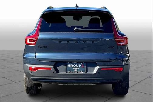Denim Blue 2026 Volvo XC40 Black Edition Ultra, B5 AWD Gas (mild hybrid)