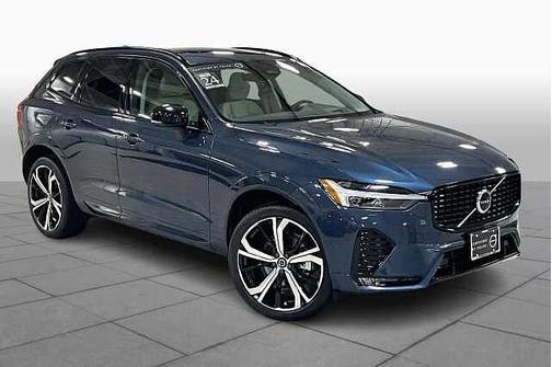 2024 Volvo XC60 B5 Ultimate Dark