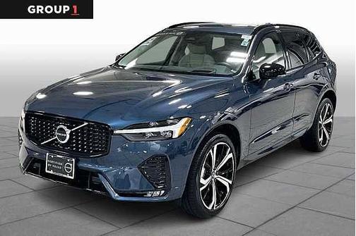 2024 Volvo XC60 B5 Ultimate Dark