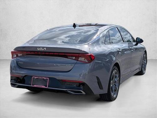 Everlasting Silver 2022 Kia K5 EX