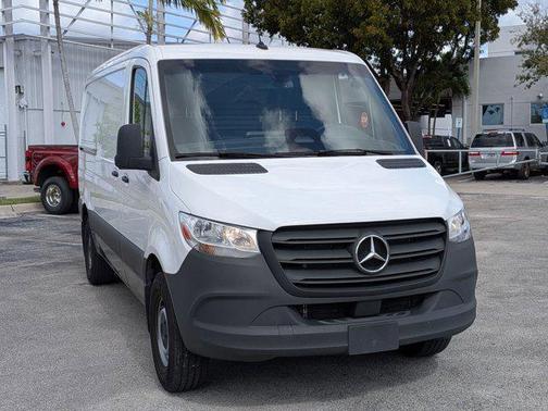 2025 Mercedes-Benz Sprinter 2500 Standard Roof