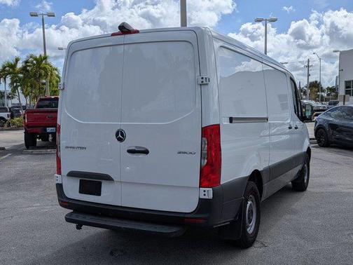 2025 Mercedes-Benz Sprinter 2500 Standard Roof