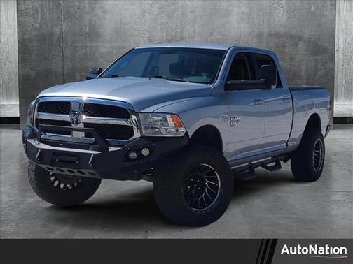 2019 RAM 1500 SLT