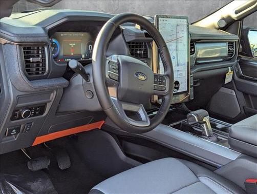 2025 Ford F-150 Lightning LARIAT
