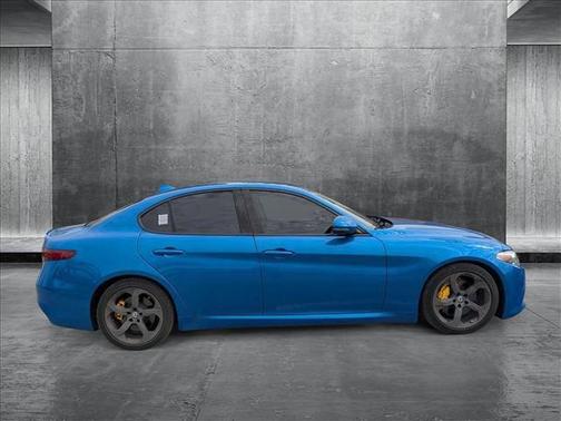 2018 Alfa Romeo Giulia Base