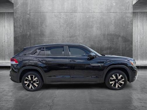2022 Volkswagen Atlas Cross Sport 2.0T SE